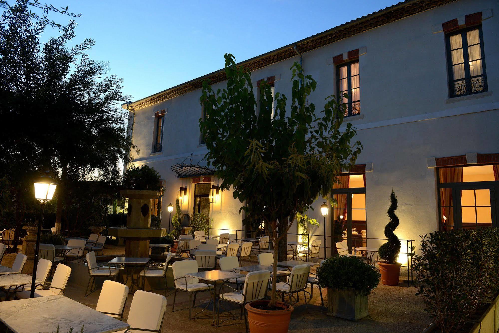 Grand Hotel Henri - Teritoria LʼIsle-sur-la-Sorgue Exterior foto